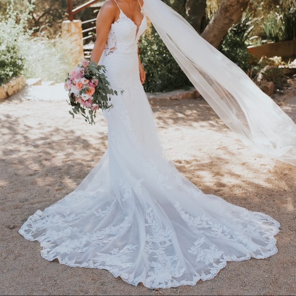 Wedding dress